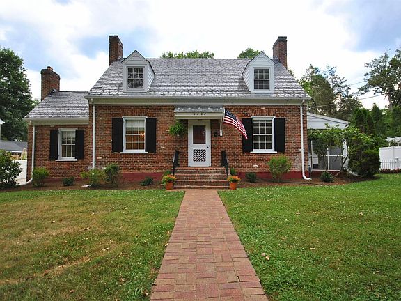 2nd image of 1202 Greenway Ct