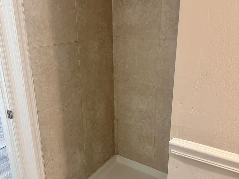 3784 Lake Shore Dr — Photo 15