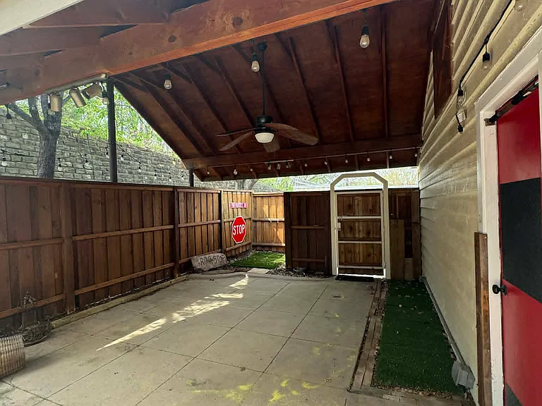 3610 Soft Wind Ct — Photo 24