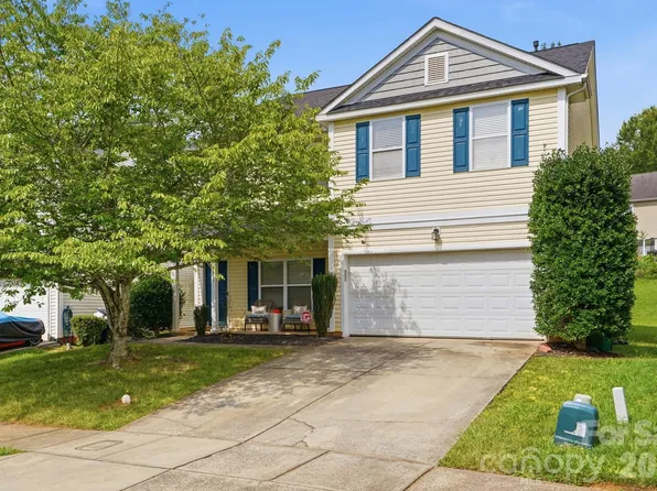 8619 Earthenware Dr, Charlotte, NC 28269