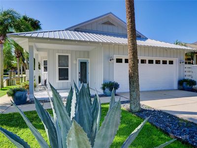 821 E 1st Ave, New Smyrna Beach, FL, 32169