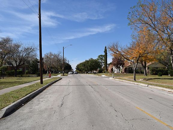 5th image of 238 Donaldson Ave