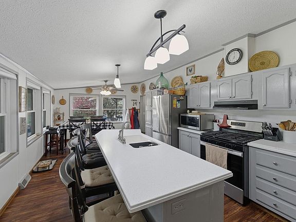 4th image of 361 Elk AVENUE