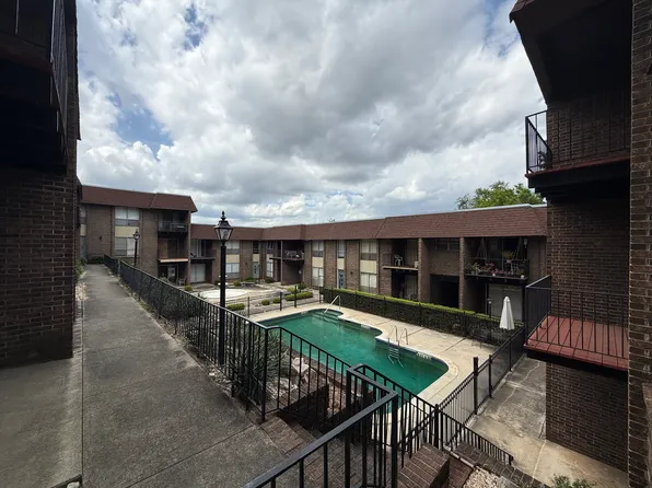Malibu Apartments