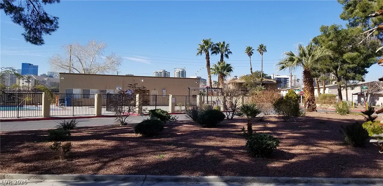 2 bed, 2.0 bath, 1422 sqft, $1,254 — Photo 1