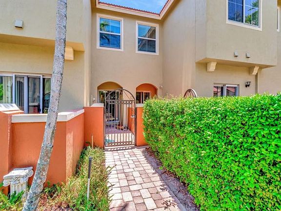 4th image of 103 Monterey Bay Dr Unit 103