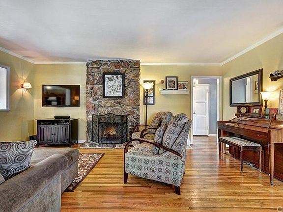 3rd image of 6136 E Huntdale St