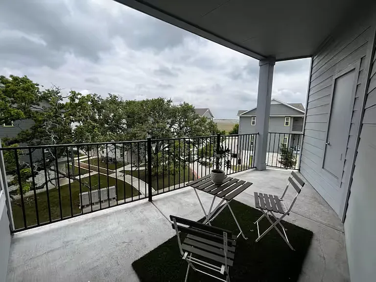 Trailside Oaks Townhomes — Photo 72