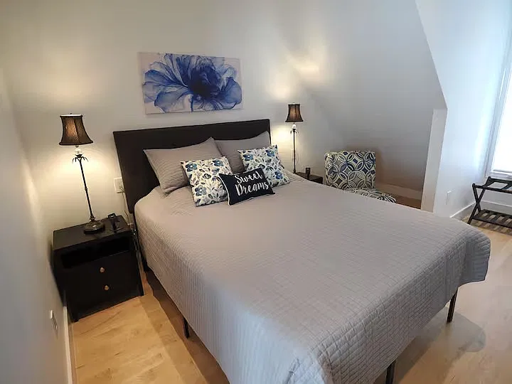 1 bed, 4700 sqft, $1,950 — Photo 3