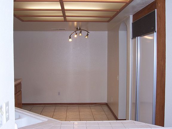 3rd image of 2912 Snow Creek Ln