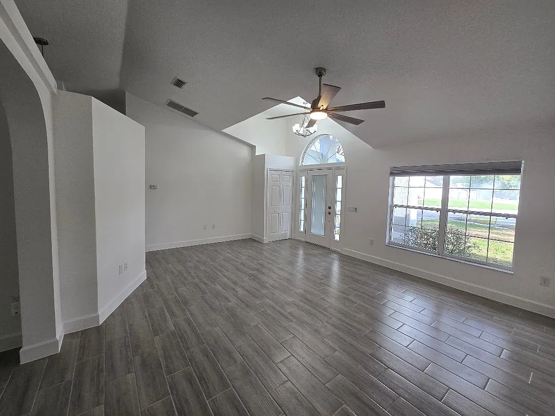 3 bed, 1400 sqft, $1,950 — Photo 4