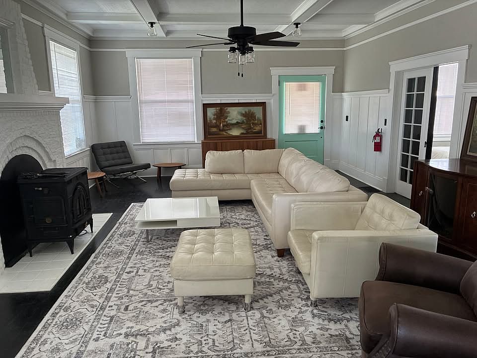1st image of 1201 N Irwin St #4
