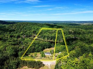 9460 Green Briar Rd, Lake Ann, MI 49650