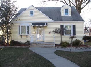 337 Dekalb Ave, Woodbridge, NJ 07095