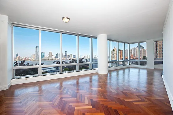 Sold by Modlin Group | media 1