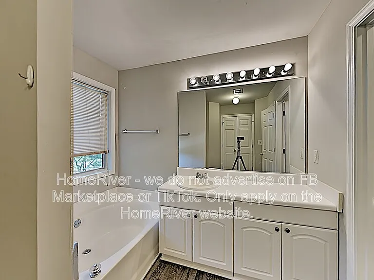 949 Flamingo Dr — Photo 11