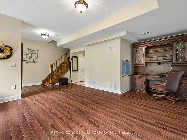 96 N Park Rd — Photo 37