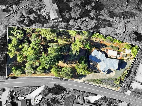 4th image of 3469 Greenwood Drive