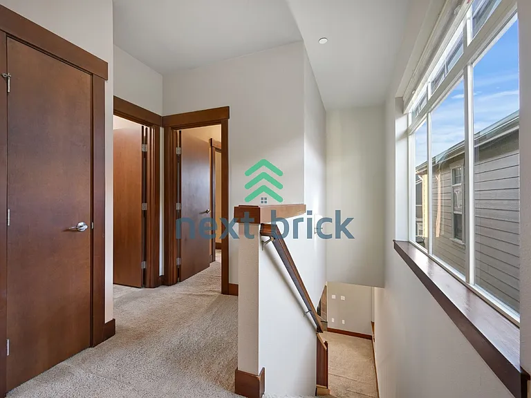 3813 NE 3rd Pl — Photo 12