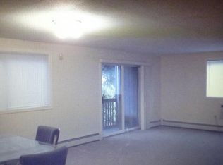 24 Stenton Ave APT 103, Providence, RI 02906
