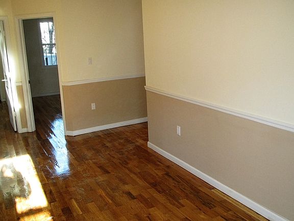 4th image of 119-50 Merrill St
