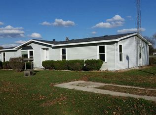 7958 W River Rd, Roann, IN 46974