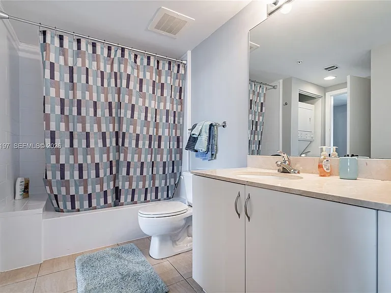 1750 N Bayshore Dr #3410 — Photo 5