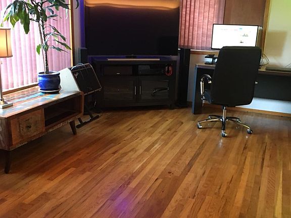 Family Room - nice hardwood floors