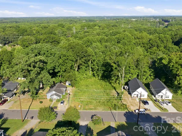 1324 7th St, Statesville, NC 28677