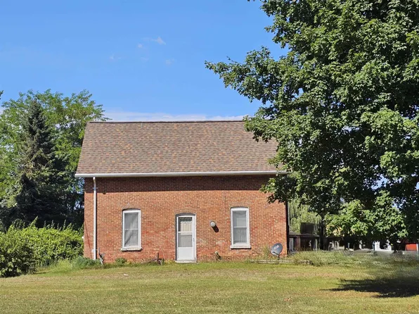 5749 Shabbona Rd, Deckerville, MI 48427