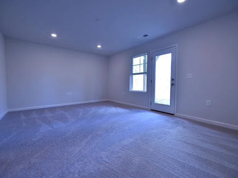 FIRST FLOOR ROOM