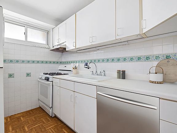 3rd image of 215 Park Row APT 16D
