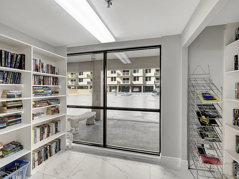 3215 S Ocean Blvd #509 — Photo 37