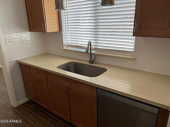 5th image of 5509 E Earll Dr