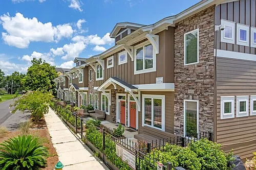 3 bed/3 bath luxury townhouse walking distance to FSU campus.$875 Per Bedroom. Available Fall 2025! Photo 1