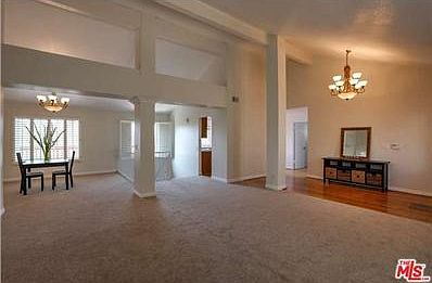 1st image of 1066 E Deepview Dr