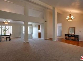 1066 E Deepview Dr, Covina, CA 91724