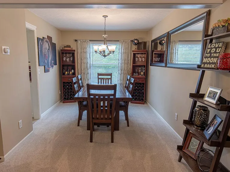 7713 Alexandra Dr — Photo 10