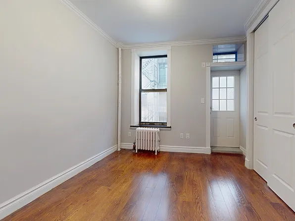 493 2nd Avenue image 4 of 9