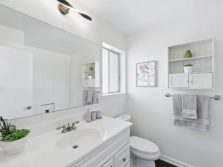 656 Ash Ct — Photo 13