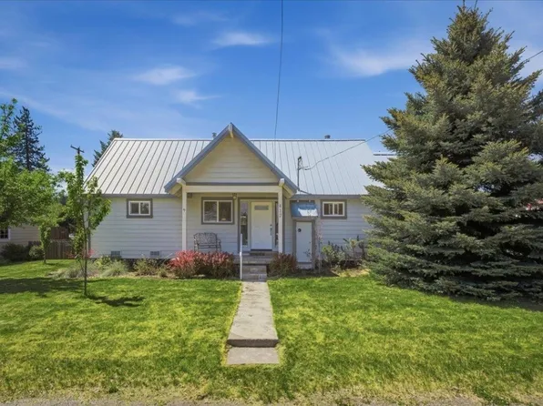 417 Broadway Ave, McCloud, CA 96057