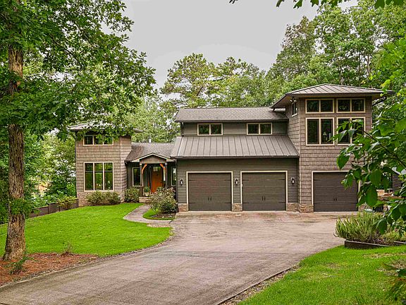 2nd image of 166 Brown Ln