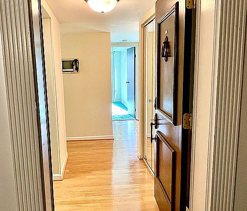 4th image of 502 Redondo Dr APT 411