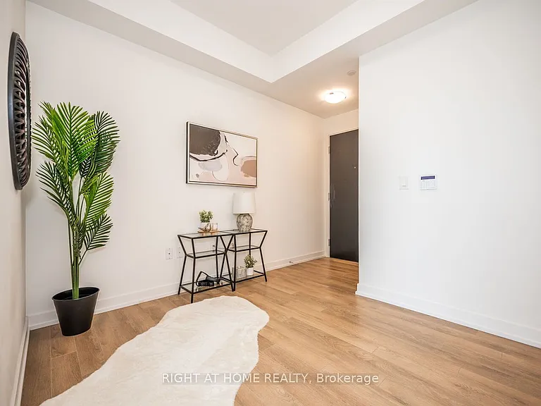 158 Front St E #1613 — Photo 3