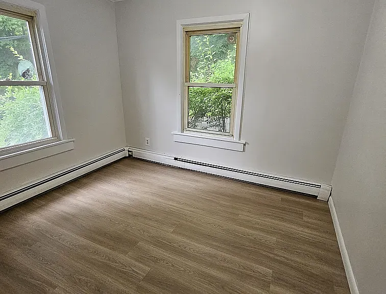 616 Lakes Rd — Photo 10