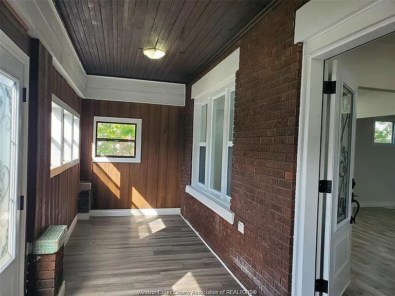 348 Caroline St — Photo 3