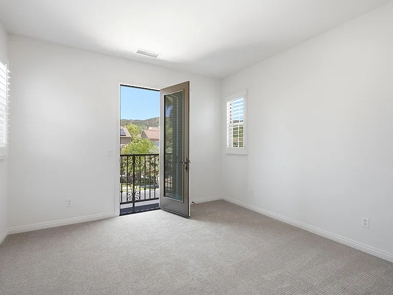 40 Paseo Lerida — Photo 41