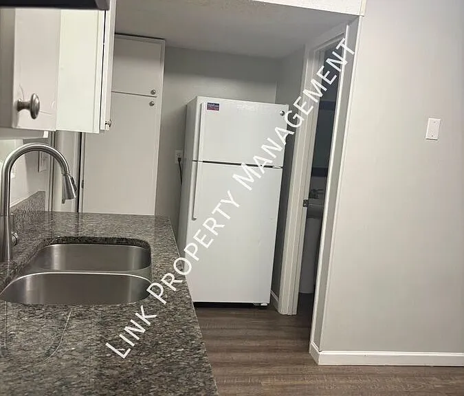 1640 Keeble St — Photo 38