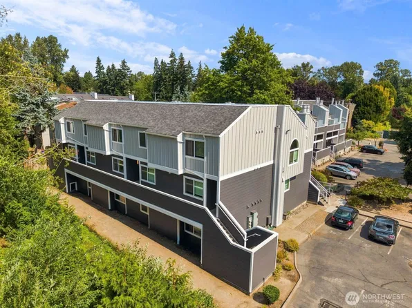 11713 93rd Avenue NE #B-6, Kirkland, WA 98034