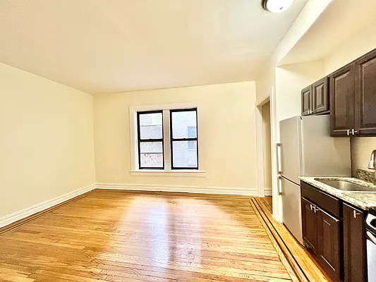 Rented by A&E Real Estate Management | media 10